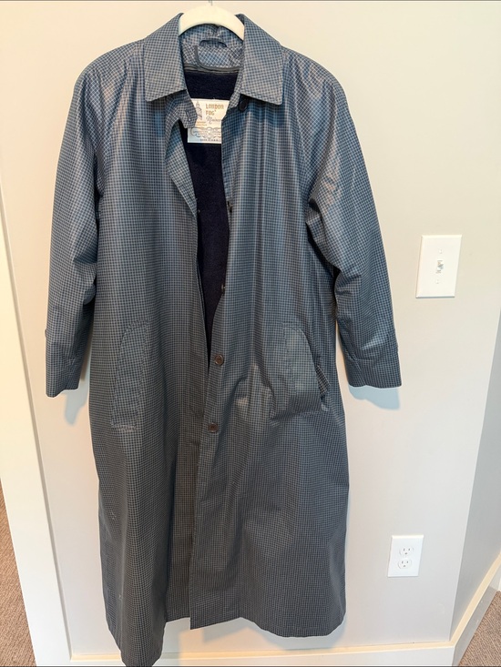 London Fog Jackets & Blazers - Vintage Women’s London Fog Maincoat Navy Micro-Check -Size 8